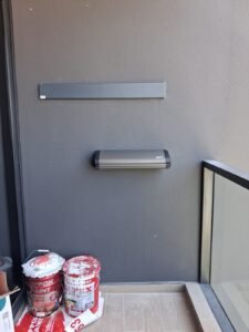 Retractable and Nebu at Balcony